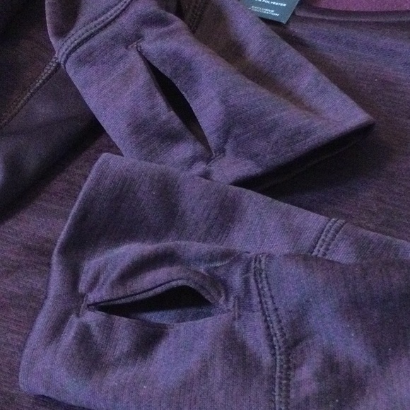 XL Champion purple/burgundy athletic long sleeve top - Picture 9 of 15